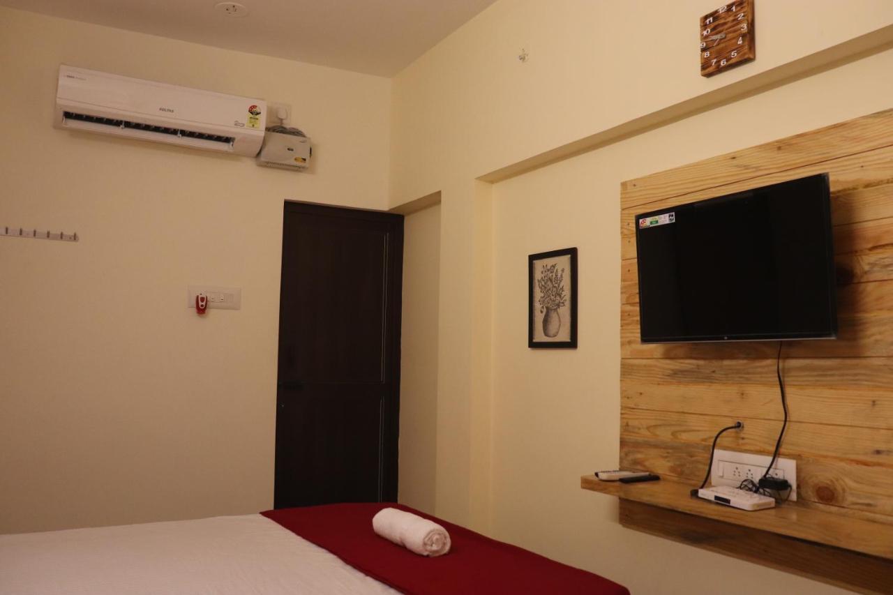 Grand Suites Srirangam Tiruchirappalli Exterior photo