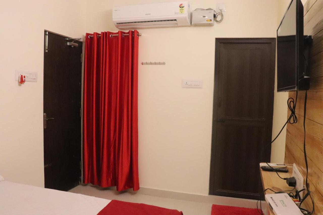 Grand Suites Srirangam Tiruchirappalli Exterior photo