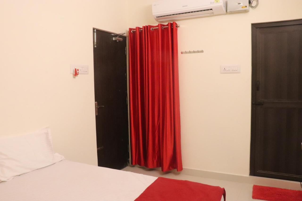 Grand Suites Srirangam Tiruchirappalli Exterior photo
